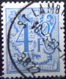 Selo postal da Bélgica de 1977 Number on Heraldic Lion and pennant 4,50