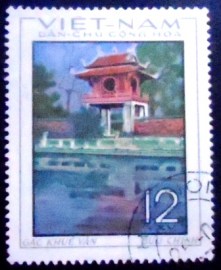 Selo postal do Vietnam de 1968 Khue Van tower