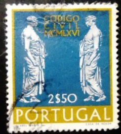 Selo postal de Portugal de 1967 Two Ancient Statues