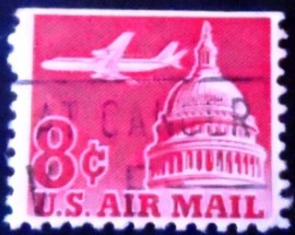Selo postal dos Estados Unidos de 1962 Jet Airliner over Capitol