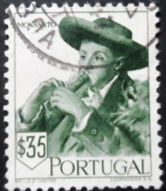 Selo postal de Portugal de 1947 Monsanto
