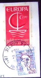 Fragmento com selos postais da França de 1966 Marianne e Ship