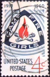 Selo postal dos Estados Unidos de 1960 Camp Fire Girls Emblem