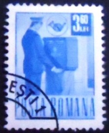 Selo postal da Romênia de 1971 Postman Collecting the Mail