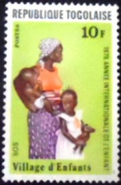 Selo postal do Togo de 1979 Mother and children