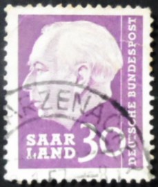 Selo postal da Alemanha Sarre de 1957 Theodor Heuss