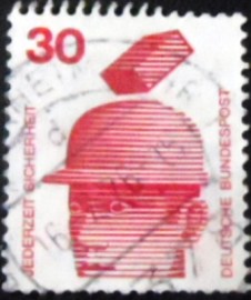 Selo postal da Alemanha de 1974 Falling Brick and Protective Helmet