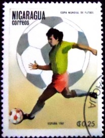 Selo postal da Nicarágua de 1982 Varios football players