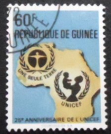 Selo postal da Rep. da Guiné de 1971 UNICEF Emblem and Map of Africa