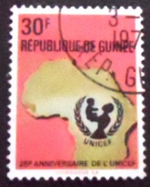 Selo postal da Rep. da Guiné de 1971 UNICEF Emblem and Map of Africa