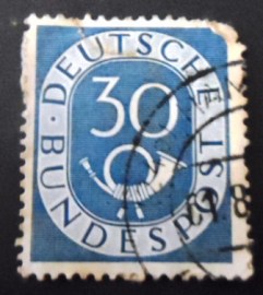selo postal da Alemanha 1951 Digits with Posthorn 30