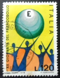 Selo da Itália de 1978 Figures Raising Globe Inscribed