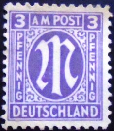 Selo postal da Alemanha de 1945 M in Circle