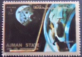 Selo de postal de Ajman de 1973 Docking