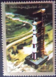 Selo de postal de Ajman de 1973 Transport of a Saturn V