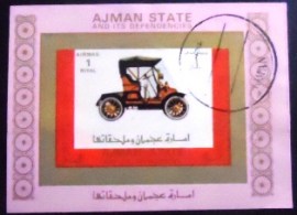 Bloco postal de Ajman de 1973 Old car #3