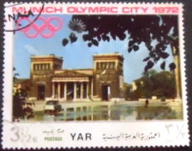Selo postal da Rep. Árabe do Yemen de 1970 Propylaeum at Kingsplace