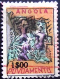 Selo postal de Angola de 1965 Map of Angola, industrial and farm workers