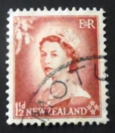 Selo postal da Nova Zelândia de 1955 Queen Elizabeth II 1½