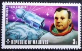 Selo postal das Maldivas de 1974 Vostok 1 and Yuri Gagarin