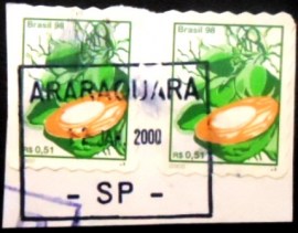 Par de selos postais do Brasil de 1998 Coco
