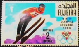 Selo postal de Fujeira de 1968 Ski jumping
