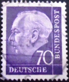 Selo postal da Alemanha de 1958 Prof. Dr. Theodor Heuss 70