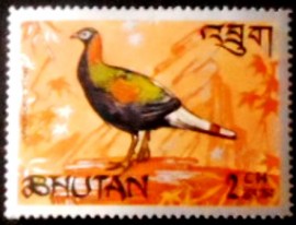 Selo postal do Bhutão de 1968 Sclater's Monal
