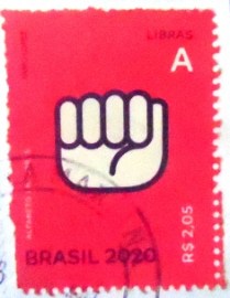 Selo postal do Brasil de 2020 Letra A em Libras