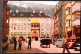 Cartão postal da Áustria Herzog-Friedrich-Straße mit Goldenem Dachl