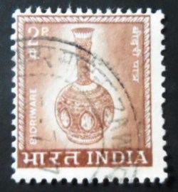 Selo postal da Índia de 1967 Bidri Vase