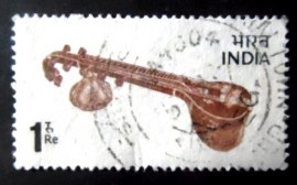 Selo postal da Índia de 1974 Veena