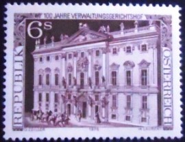 Selo postal da Áustria de 1976 Supreme Administrative Court