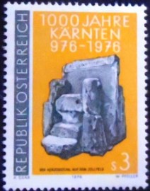 Selo postal da Áustria de 1976 Duke's chair on the Zollfeld