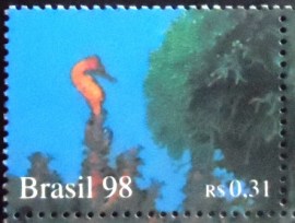 Selo postal do Brasil de 1998 Cavalo Marinho