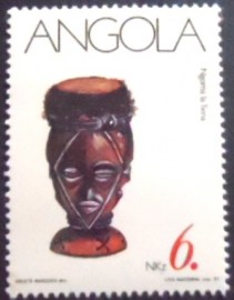Selo postal da Angola de 1991 Ngoma la Txina
