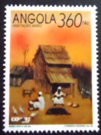 Selo postal da Angola de 1992 Traditional Housing Expo-92