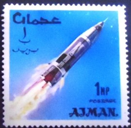 Selo postal de Ajman de 1966 Atlas Rocket