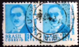Par de selos postais do Brasil de 1967 Arthur Bernardes
