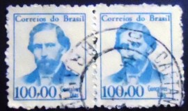 Par de selos do Brasil de 1965 Gonçalves Dias