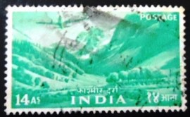 Selo postal da Índia de 1955 Kashmir Landscape