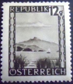 Selo postal da Áustria de 1945 Schafberg 12