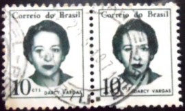 Par de selos postais do Brasil de 1969 Darcy Vargas