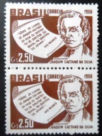 Par de selos postais do Brasil de 1958 Joaquim Caetano da Silva