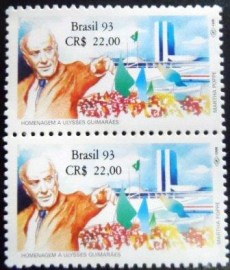 Par de selos postais do Brasil de 1993 Ulysses Guimarães