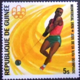 Selo postal da Guiné de 1976 Hammer throwing