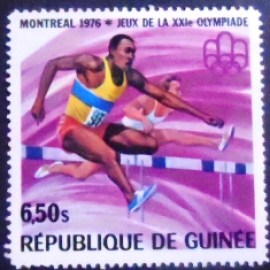 Selo postal da Guiné de 1976 Hurdle Race
