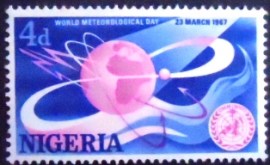 Selo postal da Nigéria de 1967 Globe and Emblem