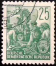 Selo postal da Alemanha de 1957 Locomotive Brigade