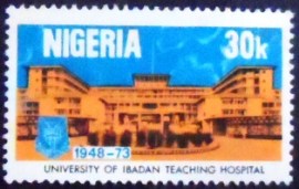 Selo postal da Nigéria de 1973 Classroom Building